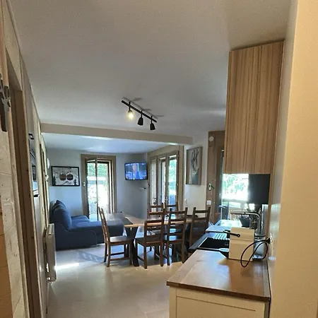 Au Pied Des Pistes Confort Pour 6 Avec Terrasse Apartmán