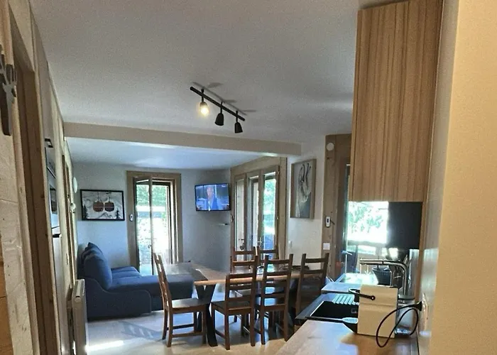 Au Pied Des Pistes Confort Pour 6 Avec Terrasse Apartament